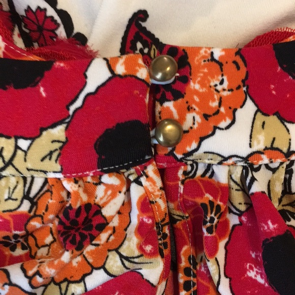 Adorable Rampage summer top - Picture 6 of 6